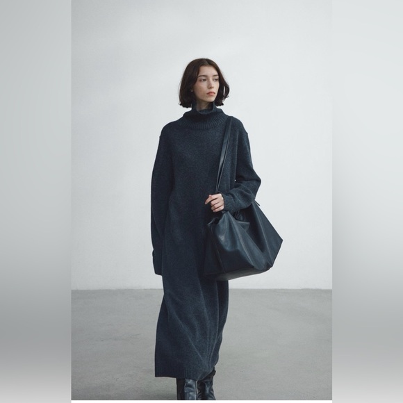 Uniqlo Long Sleeve Gray Sweater Dress - Picture 6 of 9